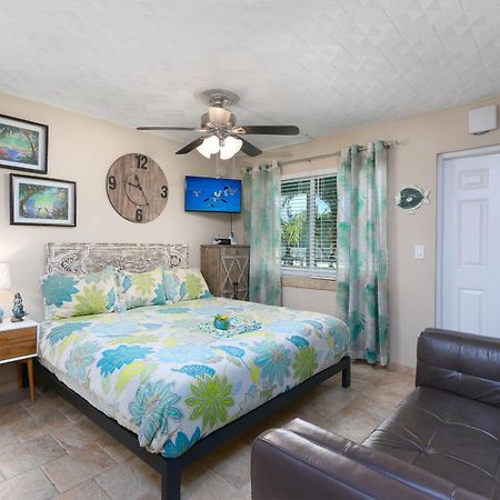Tropic Terrace Hotel St. Pete Beach Exterior foto