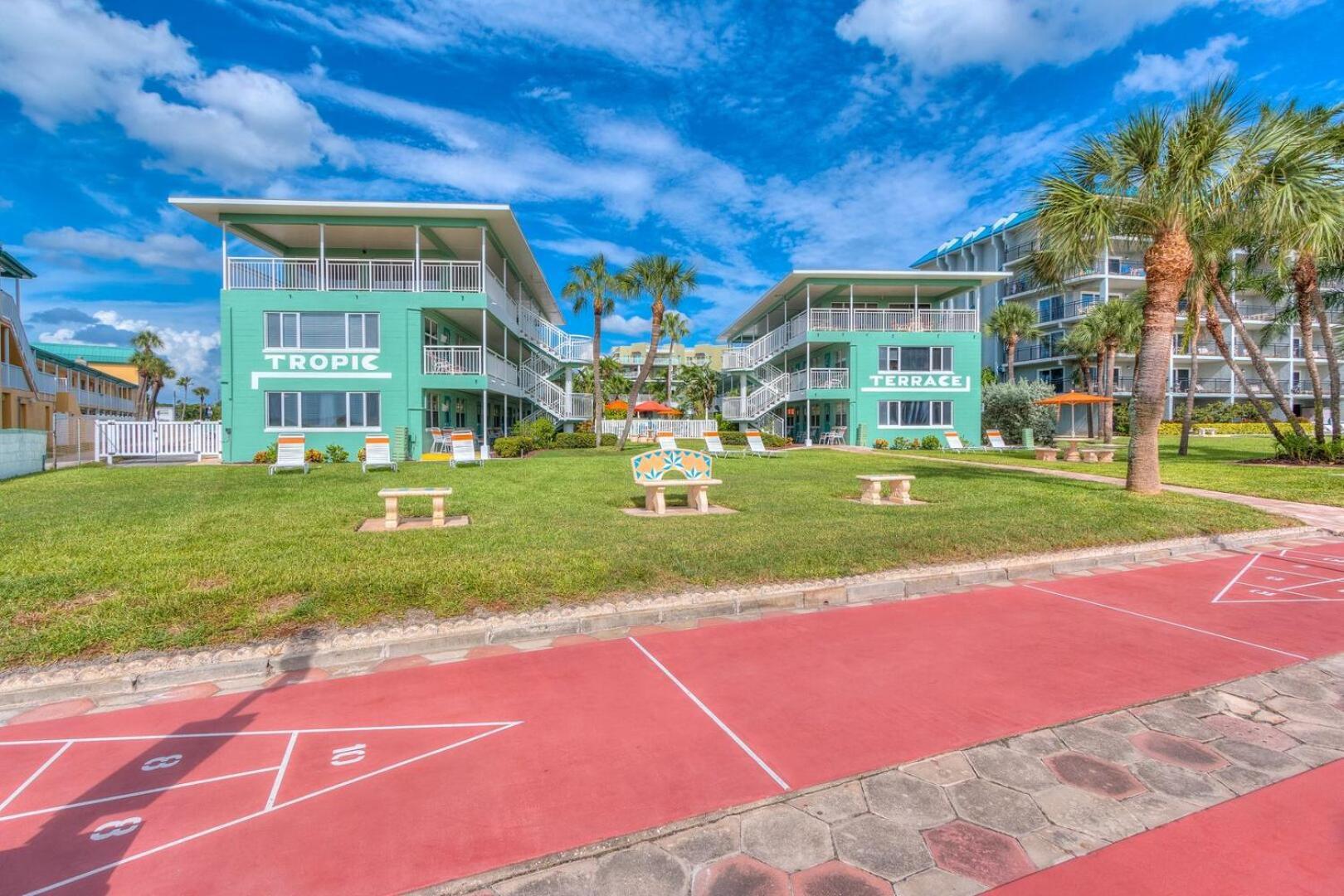 Tropic Terrace Hotel St. Pete Beach Exterior foto